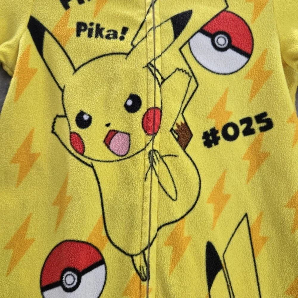 Pokemon‎ Kids Sleepwear S Yellow One Piece Graphic Print Fleece Pikachu Pokeball